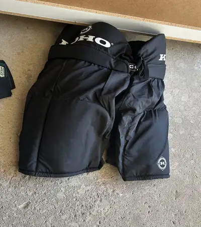 KOHO (SR) COMFORT SERIES PADDED HOCKEY PANTS/ GIRDLE, View more