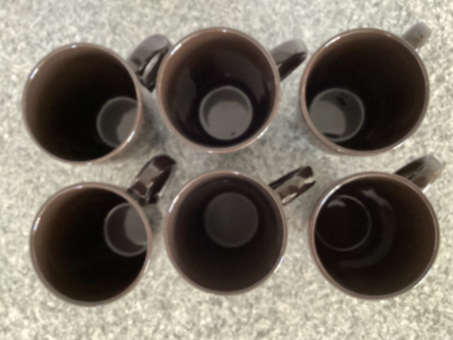 Set of 6 Brown Ceramic Mugs dans Vaisselle et articles de cuisine  à Ouest de l’Île - Image 2