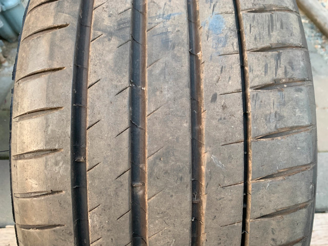 1 X single 265/35/21 Michelin Pilot Sport 4S with 75% tread in Tires & Rims in Delta/Surrey/Langley - Image 2