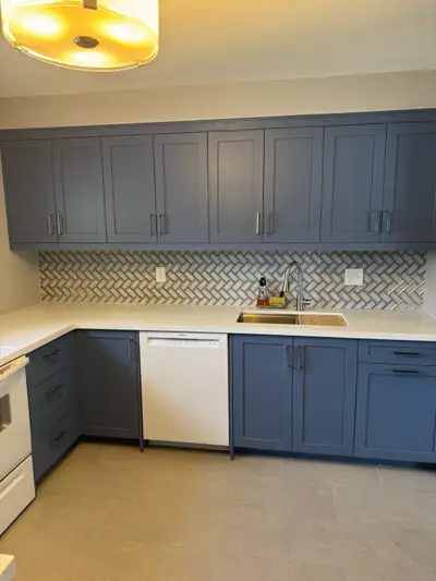 Freshen up your home with this custom kitchen and millwork! This kitchen setup is ready to install,...