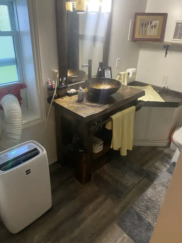 60 acre hunting retreat and cabin for rent  in Ontario in Canada - Image 9