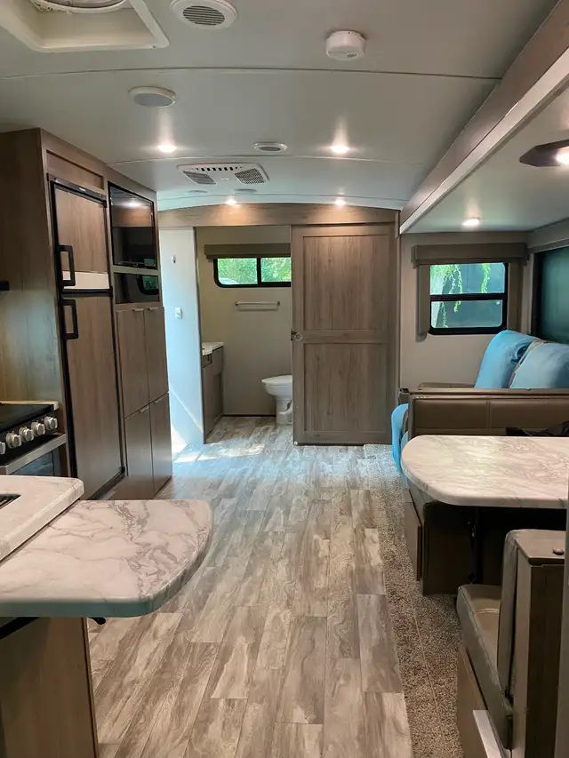 2021 Grand Design Imagine 2600RBath RV in Travel Trailers & Campers in Delta/Surrey/Langley - Image 10