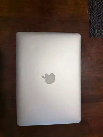 MacBook Air 2017 13 Inch, needs new battery, View more