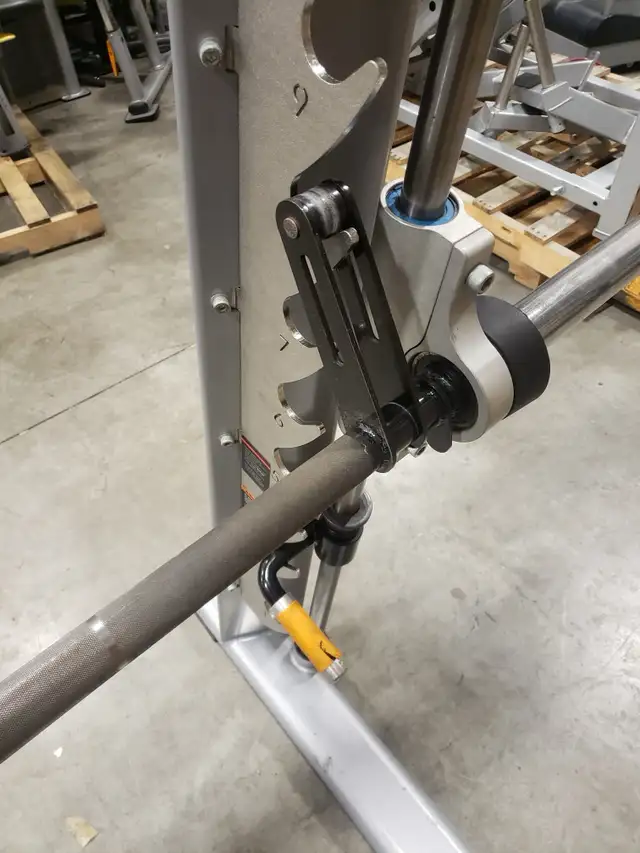 Precor Smith Machine in Exercise Equipment in Delta/Surrey/Langley - Image 5
