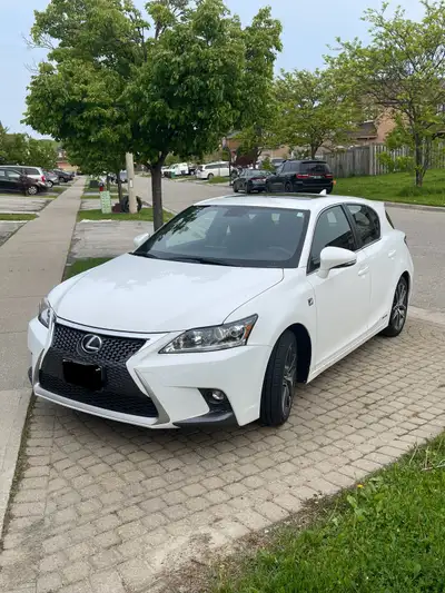 2014 Lexus CT200h FOR SALE ($12000 or best offer). Highway KM: 242644km Please contact 4169030061 or...