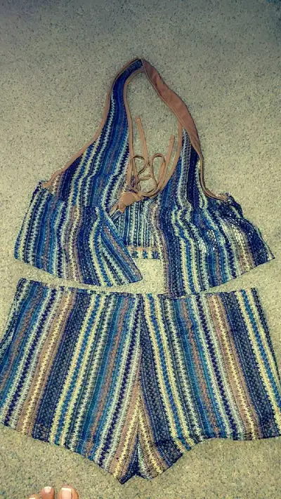 New/ SHEIN SIZE LARGE FITS AS MEDIUM