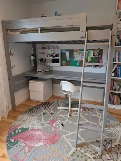 Lit mezzanine simple en bois massif avec bureau intégré, Voir plus