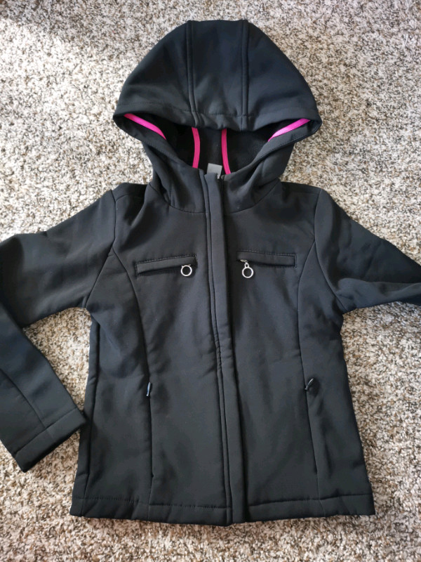 Zara kids Like new girl fall and winter jacket 5t 6t in Clothing - 5T in Edmonton