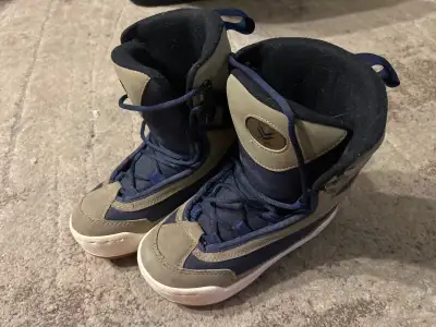 Snowboard boots women size 7, View more