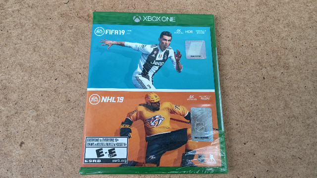 Jeux Video FIFA 19 & NHL 19 Xbox One Video Game Combo Pack dans XBOX One  à Ville de Montréal