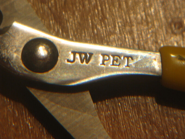 JW Pet Company Gripsoft Coupe-ongles pour animaux de compagnie. dans Accessoires  à Trois-Rivières - Image 2