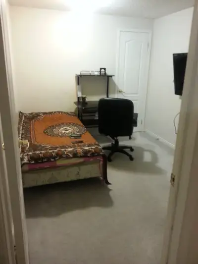Furnished room private bath near York University North York