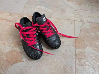Soccer Cleats, size 10T, View more