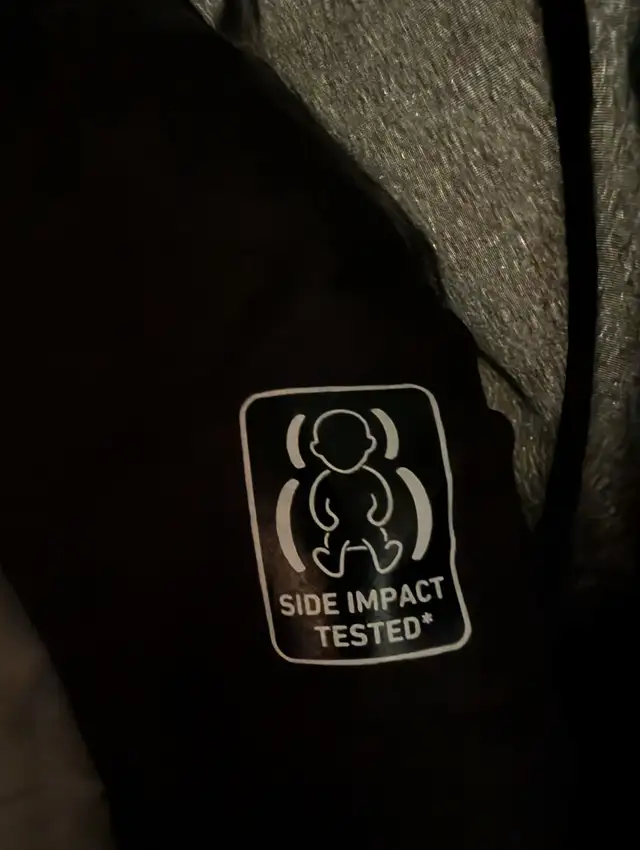 Infant Car Seat in Strollers, Carriers & Car Seats in Ottawa - Image 4