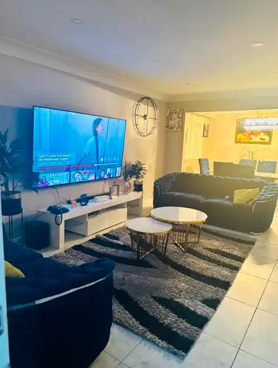 3 Bedroom one bathroom upper unit for rent