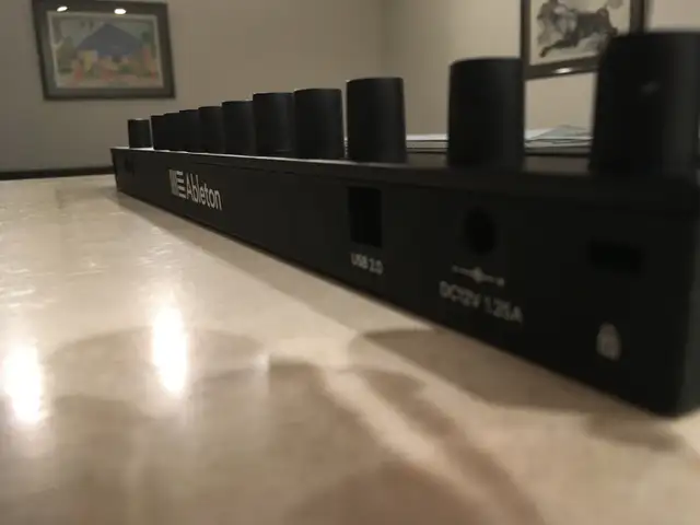 ABLETON PUSH 2 CONTROLLER + BRAND NEW POWERSUPPLY ! in Pianos & Keyboards in City of Toronto - Image 4