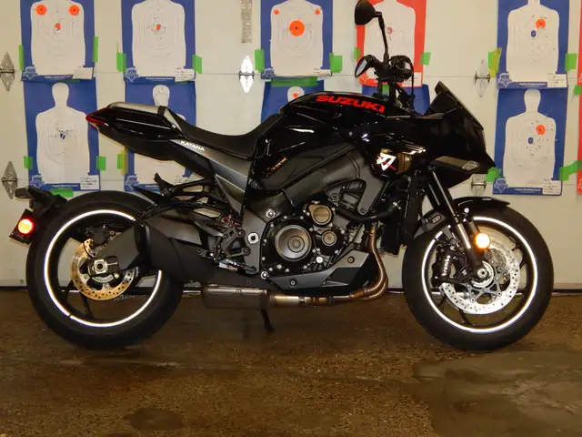 SUZUKI KATANA in Sport Touring in Calgary - Image 4