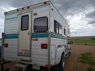 Truck box camper in very nice condition. No leaks. Has King sized bed, can be used north south or ea...