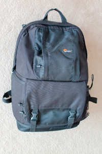 Lowepro Fastpack 250 camera notebook backpack