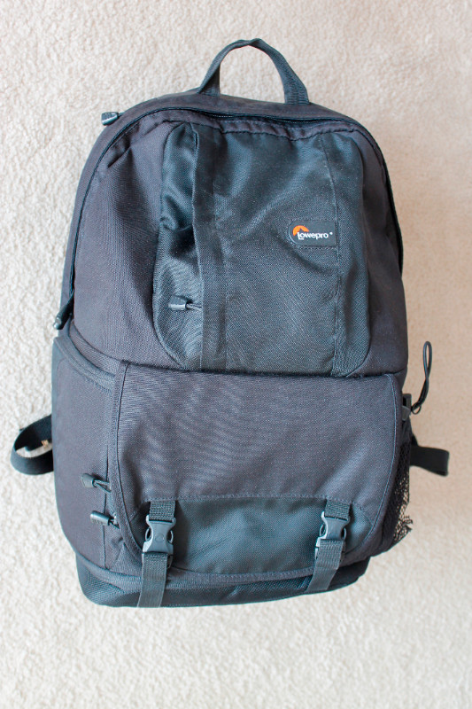 Lowepro Fastpack 250 camera notebook backpack in Cameras & Camcorders in City of Toronto