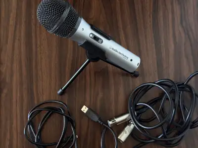 Selling a great condition Audio-Technica ATR2100-USB microphone. Perfect for podcasting, streaming,...