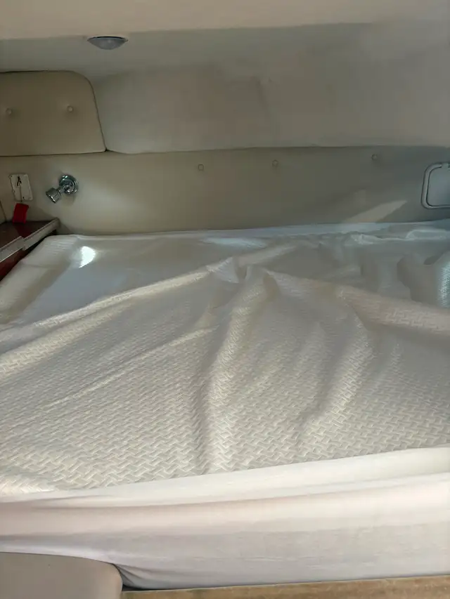 Regal Commodore 2465 – Trailer, Slip & Survey Included – in Powerboats & Motorboats in Saint John - Image 9