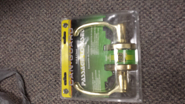 passage & privacy locks $20 lock set $75 hinges 3 for $10 doors in Hardware, Nails & Screws in Oakville / Halton Region - Image 4