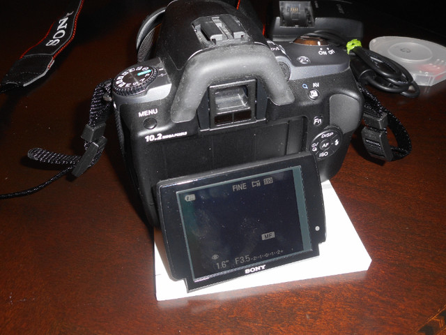 SONY Alpha a330 DSLR camera in Cameras & Camcorders in Hamilton - Image 4