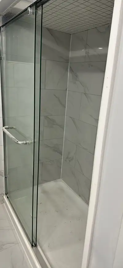 Very nice and clean apartment, very close to the bus stop nearby schools and restaurants and grocery...