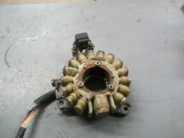 YAMAHA RZ-350, STATOR USAGÉ. NUMÉRO DE PIÈCE; 29L-81410-50-00 dans Autre  à Laval/Rive Nord - Image 2