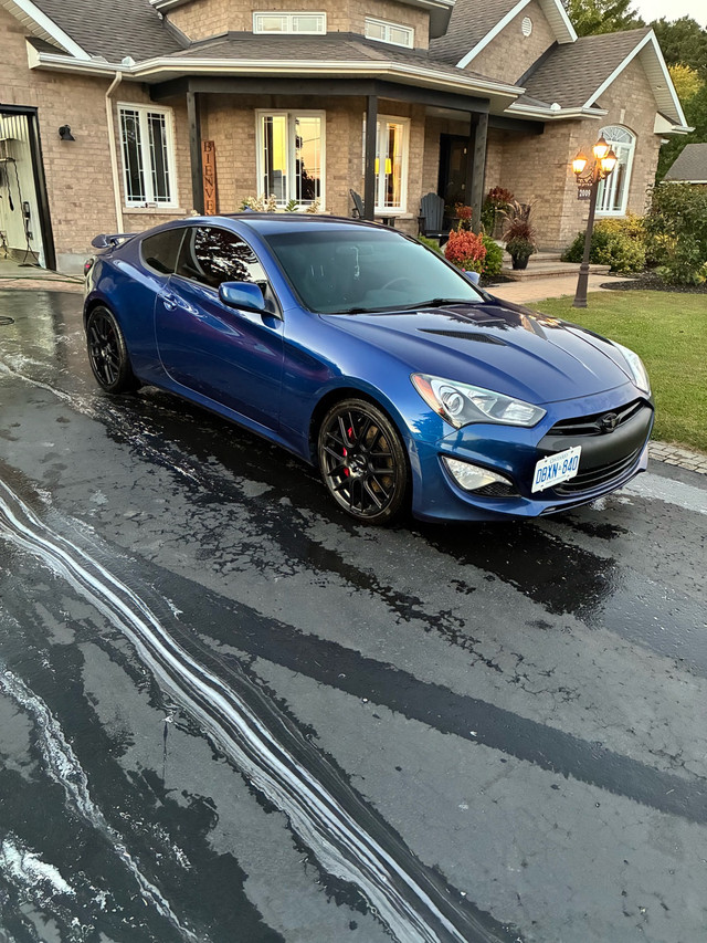2015 Hyundai Genesis Coupe in Cars & Trucks in Ottawa
