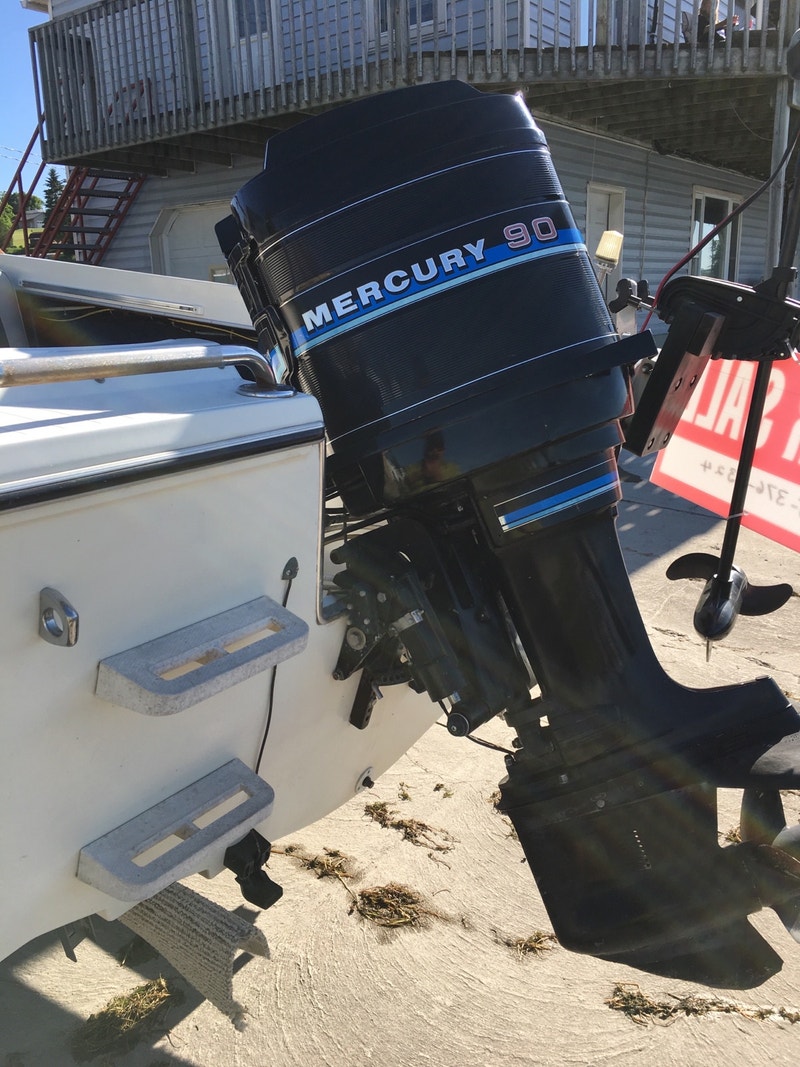 90 Hp Mercury 2 stroke outboard motor Powerboats & Motorboats