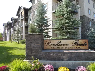 2 bed 1 bath condo bridlewood all utilities and parking incl