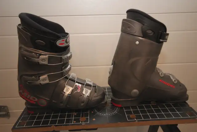 Rossignol Mid Ski Boots in Ski in Edmonton - Image 4