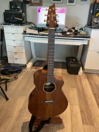 Solid Koa acoustic/electric Breedlove beauty, View more