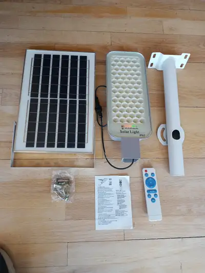 New in the box, just got it out to test if working properly. Come with remote control. Please view m...