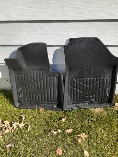 TAPIS AVANT HIVER SPORTAGE 2023 ORIGINAL KIA 50.00$