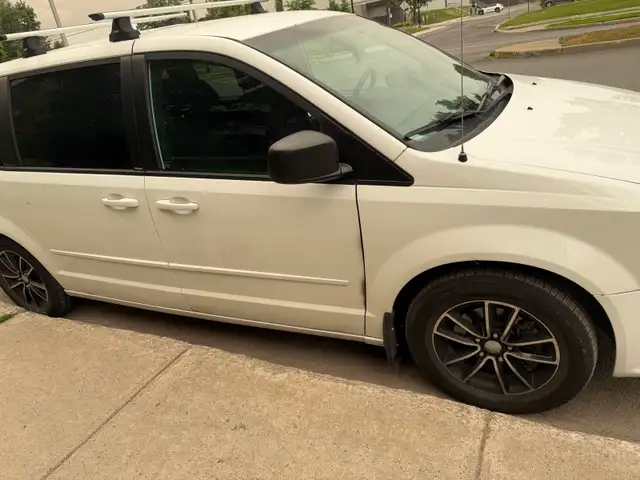 Dodge Caravan 2014509452497076234241