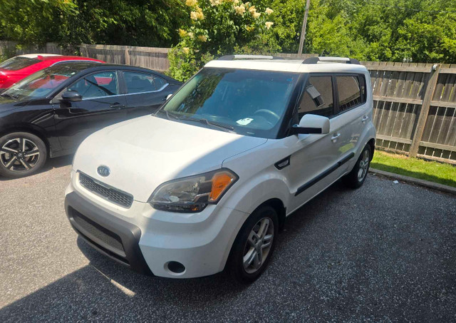 Kia Soul 2011 in Cars & Trucks in Windsor Region - Image 4