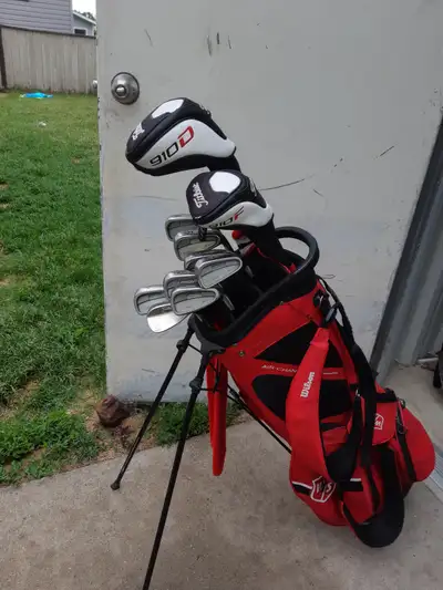 Titleist mens right handed golf clubs set TaylorMade driver, View more