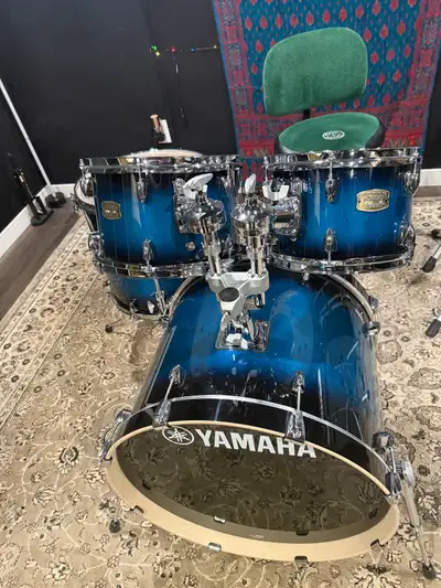 Yamaha Stage Custom Birch – Deep Blue Sunburst (4-pc), View more