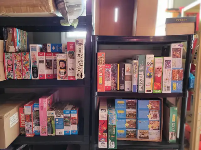 PUZZLES Like New!