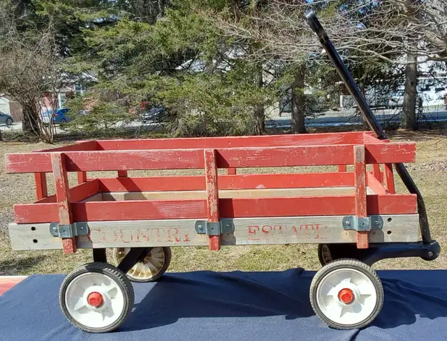 Voiturette pour enfants et jardin solide fonctionnelle in Patio & Garden Furniture in Sherbrooke - Image 3