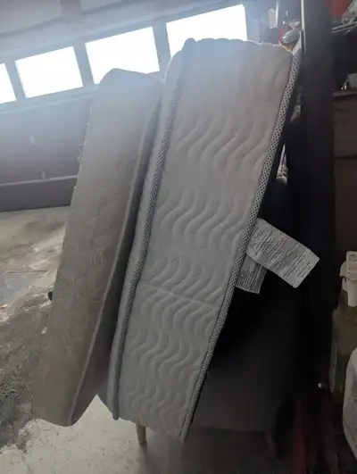 Lit électrique plusieurs position, View more