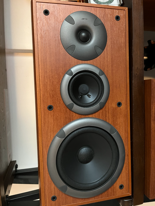 Sansui R 50 stereo receiver  and speakers in Stereo Systems & Home Theatre in Mississauga / Peel Region - Image 3