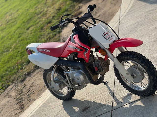 2019 HONDA CRF 50 in Dirt Bikes & Motocross in Medicine Hat - Image 2