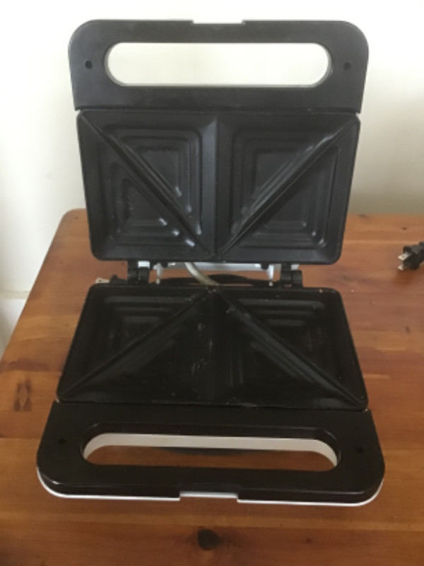* Master Cuisine Waffle Maker in Toasters & Toaster Ovens in Bridgewater - Image 4