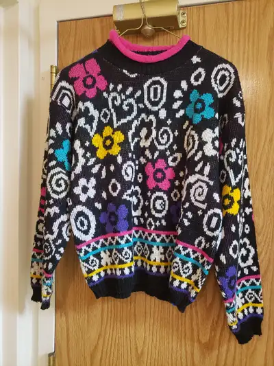 WOMAN'S SWEATER, View more