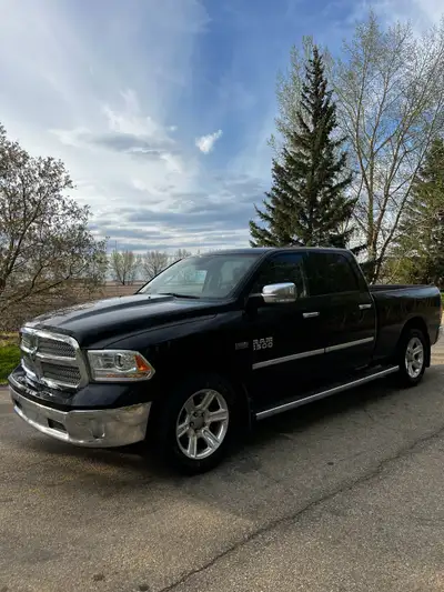 2014 Ram 1500 Limited Active status, 170k kms 4x4, 5.7L Hemi V8, 8Spd Beautiful well maintained truc...