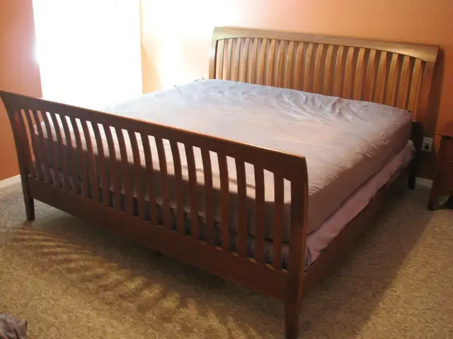 Ethan Allen Bedroom Set  --  King in Beds & Mattresses in Kamloops - Image 3
